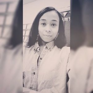 Meet your Posher, Brittney